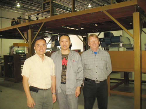 海綿發(fā)泡機(jī)、泡棉貼合機(jī)美國(guó)安裝現(xiàn)場(chǎng)